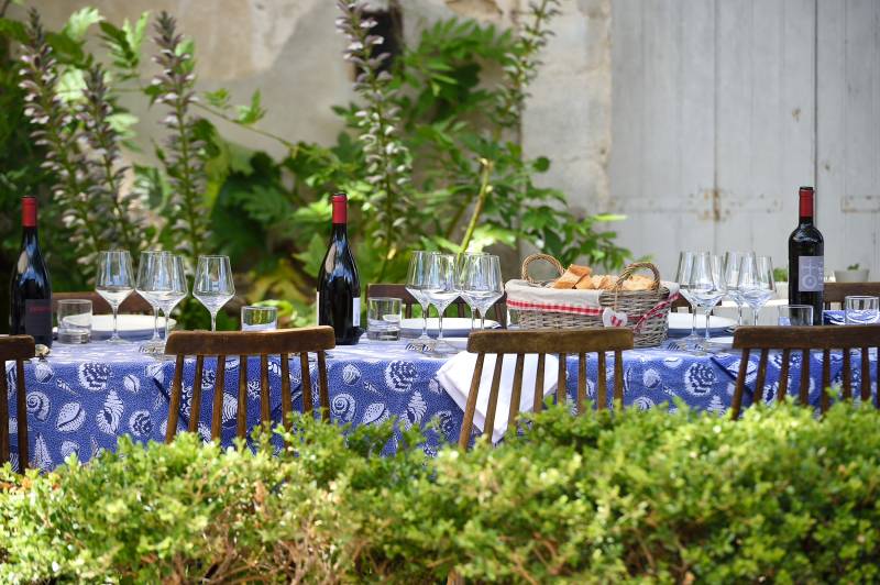 Repas de groupe d’entreprise ou privé dans un cadre viticole près de Montpellier